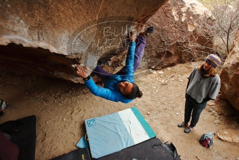 Bouldering in Hueco Tanks on 01/02/2020 with Blue Lizard Climbing and Yoga
Filename: SRM_20200102_1444260.jpg
Aperture: f/4.5
Shutter Speed: 1/250
Body: Canon EOS-1D Mark II
Lens: Canon EF 16-35mm f/2.8 L