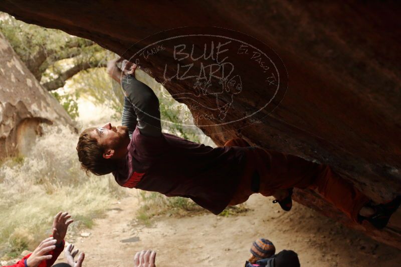 Bouldering in Hueco Tanks on 01/02/2020 with Blue Lizard Climbing and Yoga
Filename: SRM_20200102_1503500.jpg
Aperture: f/4.0
Shutter Speed: 1/250
Body: Canon EOS-1D Mark II
Lens: Canon EF 50mm f/1.8 II