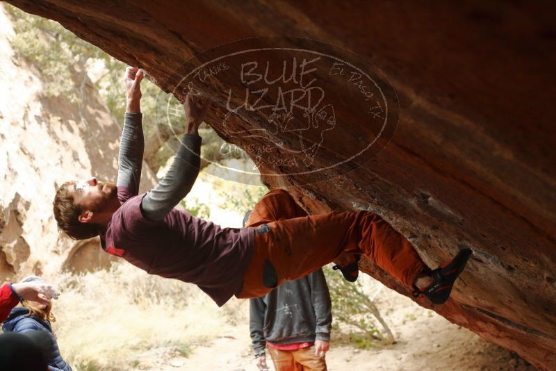 Bouldering in Hueco Tanks on 01/02/2020 with Blue Lizard Climbing and Yoga
Filename: SRM_20200102_1509080.jpg
Aperture: f/3.2
Shutter Speed: 1/250
Body: Canon EOS-1D Mark II
Lens: Canon EF 50mm f/1.8 II