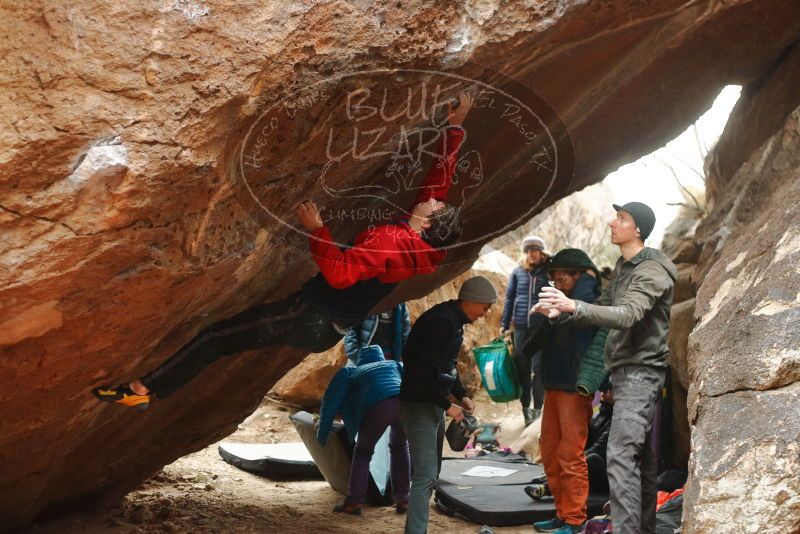 Bouldering in Hueco Tanks on 01/02/2020 with Blue Lizard Climbing and Yoga
Filename: SRM_20200102_1513160.jpg
Aperture: f/2.8
Shutter Speed: 1/250
Body: Canon EOS-1D Mark II
Lens: Canon EF 50mm f/1.8 II
