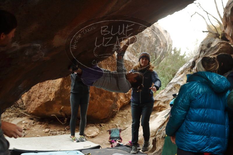 Bouldering in Hueco Tanks on 01/02/2020 with Blue Lizard Climbing and Yoga
Filename: SRM_20200102_1515470.jpg
Aperture: f/4.0
Shutter Speed: 1/250
Body: Canon EOS-1D Mark II
Lens: Canon EF 50mm f/1.8 II