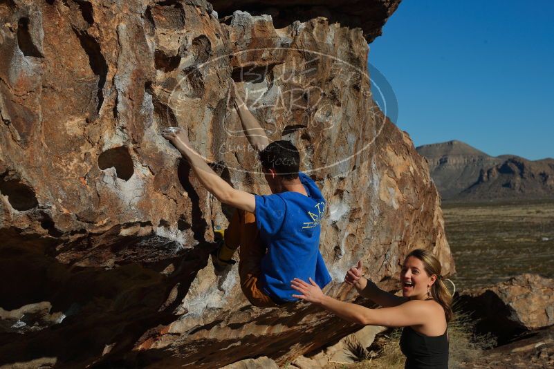 Bouldering in Hueco Tanks on 01/05/2020 with Blue Lizard Climbing and Yoga
Filename: SRM_20200105_1102030.jpg
Aperture: f/8.0
Shutter Speed: 1/400
Body: Canon EOS-1D Mark II
Lens: Canon EF 50mm f/1.8 II