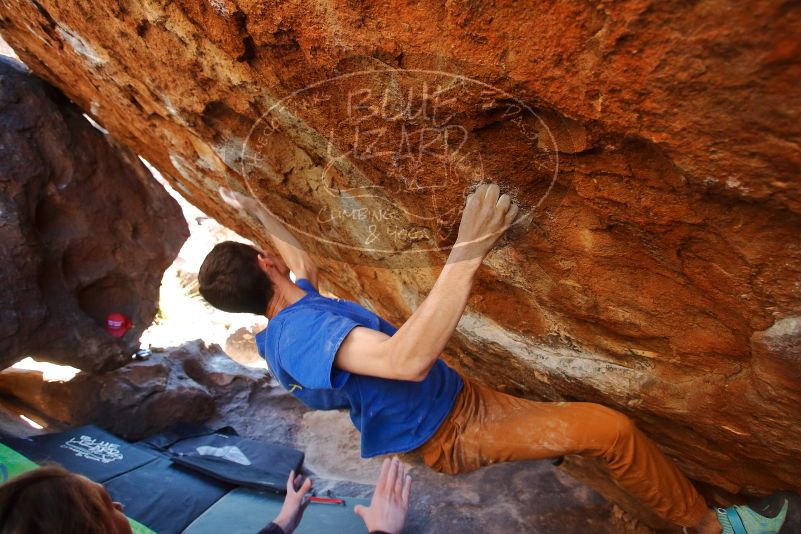 Bouldering in Hueco Tanks on 01/05/2020 with Blue Lizard Climbing and Yoga

Filename: SRM_20200105_1454160.jpg
Aperture: f/4.0
Shutter Speed: 1/250
Body: Canon EOS-1D Mark II
Lens: Canon EF 16-35mm f/2.8 L