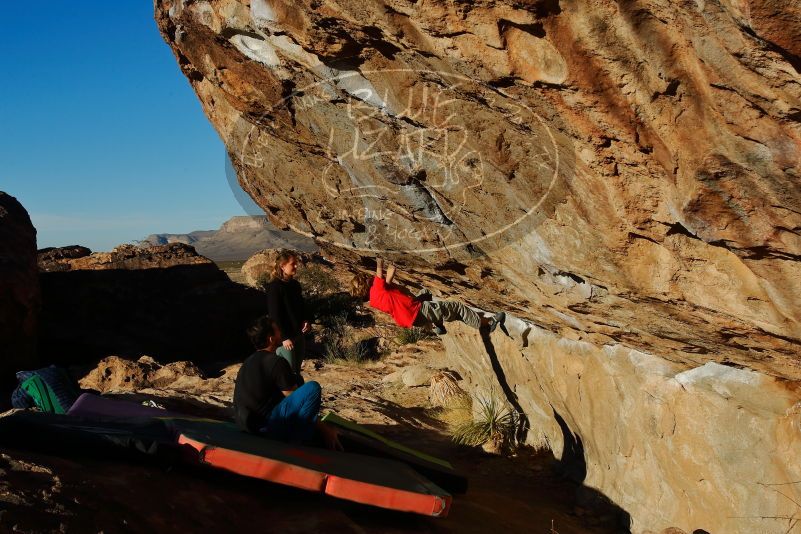 Bouldering in Hueco Tanks on 01/05/2020 with Blue Lizard Climbing and Yoga
Filename: SRM_20200105_1656160.jpg
Aperture: f/11.0
Shutter Speed: 1/250
Body: Canon EOS-1D Mark II
Lens: Canon EF 16-35mm f/2.8 L