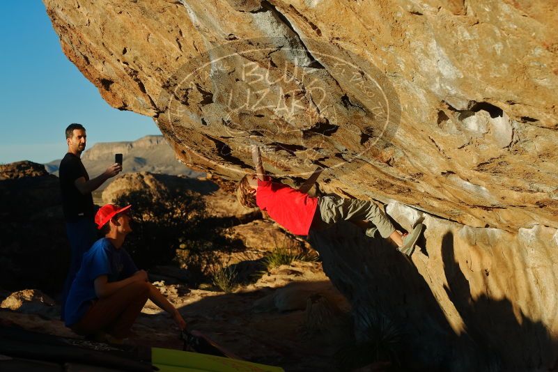 Bouldering in Hueco Tanks on 01/05/2020 with Blue Lizard Climbing and Yoga

Filename: SRM_20200105_1733390.jpg
Aperture: f/4.5
Shutter Speed: 1/1000
Body: Canon EOS-1D Mark II
Lens: Canon EF 50mm f/1.8 II