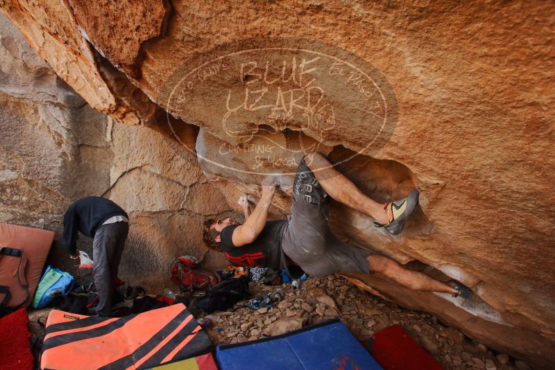 Bouldering in Hueco Tanks on 01/04/2020 with Blue Lizard Climbing and Yoga
Filename: SRM_20200104_1312070.jpg
Aperture: f/5.6
Shutter Speed: 1/200
Body: Canon EOS-1D Mark II
Lens: Canon EF 16-35mm f/2.8 L