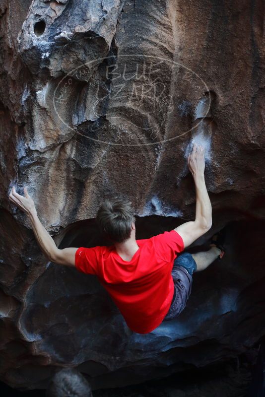 Bouldering in Hueco Tanks on 01/04/2020 with Blue Lizard Climbing and Yoga

Filename: SRM_20200104_1420460.jpg
Aperture: f/3.2
Shutter Speed: 1/250
Body: Canon EOS-1D Mark II
Lens: Canon EF 50mm f/1.8 II