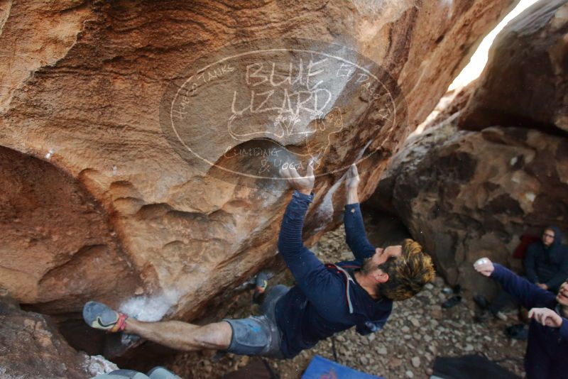 Bouldering in Hueco Tanks on 01/04/2020 with Blue Lizard Climbing and Yoga
Filename: SRM_20200104_1604580.jpg
Aperture: f/4.0
Shutter Speed: 1/250
Body: Canon EOS-1D Mark II
Lens: Canon EF 16-35mm f/2.8 L