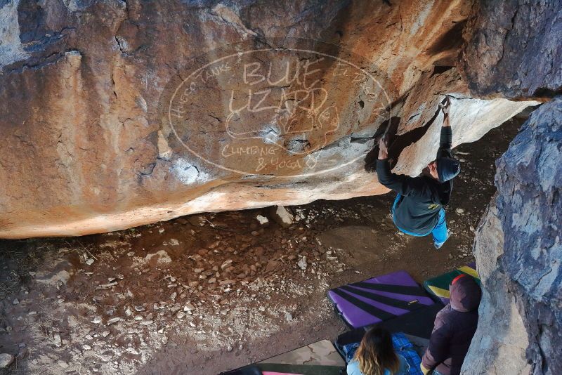 Bouldering in Hueco Tanks on 01/08/2020 with Blue Lizard Climbing and Yoga
Filename: SRM_20200108_1122000.jpg
Aperture: f/8.0
Shutter Speed: 1/250
Body: Canon EOS-1D Mark II
Lens: Canon EF 50mm f/1.8 II
