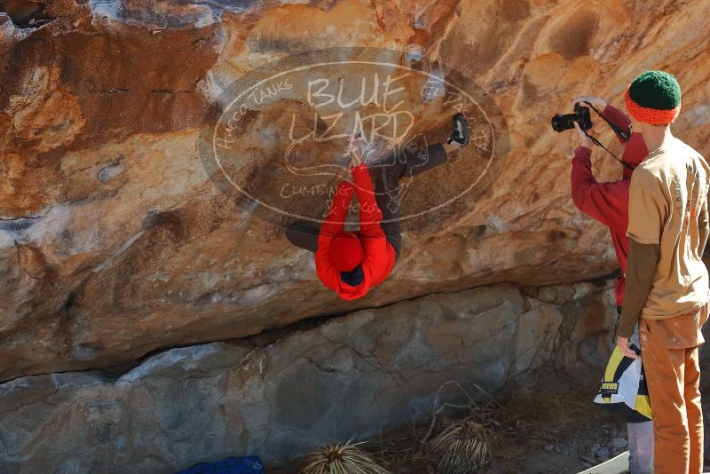 Bouldering in Hueco Tanks on 01/08/2020 with Blue Lizard Climbing and Yoga

Filename: SRM_20200108_1248180.jpg
Aperture: f/5.6
Shutter Speed: 1/400
Body: Canon EOS-1D Mark II
Lens: Canon EF 50mm f/1.8 II