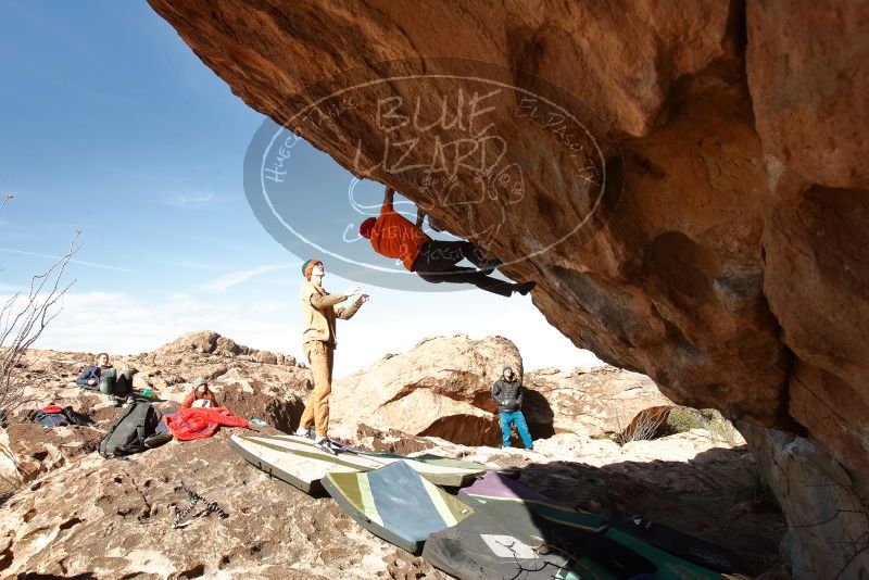 Bouldering in Hueco Tanks on 01/08/2020 with Blue Lizard Climbing and Yoga

Filename: SRM_20200108_1332160.jpg
Aperture: f/8.0
Shutter Speed: 1/500
Body: Canon EOS-1D Mark II
Lens: Canon EF 16-35mm f/2.8 L