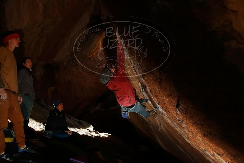 Bouldering in Hueco Tanks on 01/08/2020 with Blue Lizard Climbing and Yoga
Filename: SRM_20200108_1540400.jpg
Aperture: f/5.6
Shutter Speed: 1/250
Body: Canon EOS-1D Mark II
Lens: Canon EF 16-35mm f/2.8 L