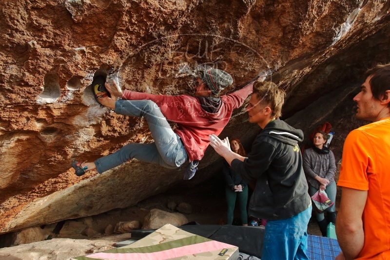 Bouldering in Hueco Tanks on 01/08/2020 with Blue Lizard Climbing and Yoga
Filename: SRM_20200108_1659290.jpg
Aperture: f/6.3
Shutter Speed: 1/320
Body: Canon EOS-1D Mark II
Lens: Canon EF 16-35mm f/2.8 L