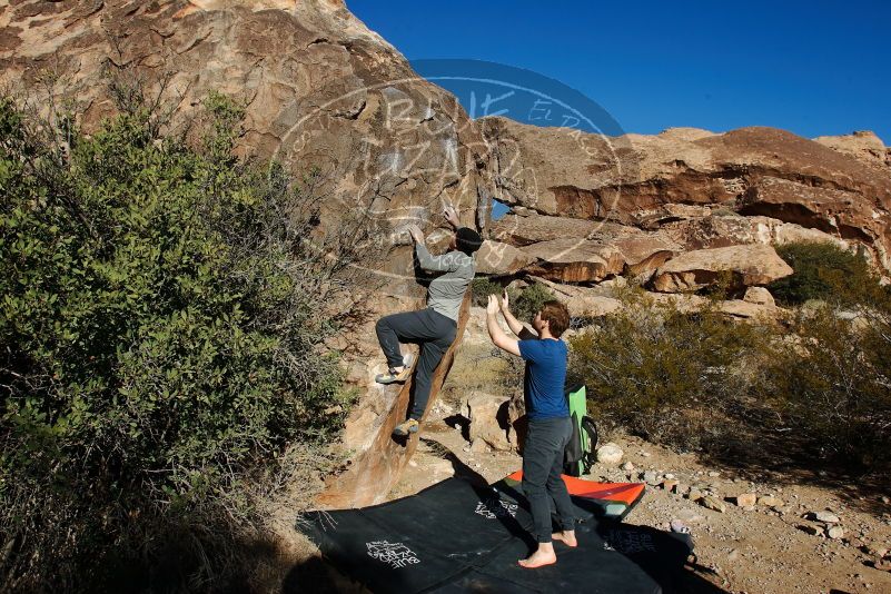 Bouldering in Hueco Tanks on 01/12/2020 with Blue Lizard Climbing and Yoga

Filename: SRM_20200112_1031000.jpg
Aperture: f/8.0
Shutter Speed: 1/320
Body: Canon EOS-1D Mark II
Lens: Canon EF 16-35mm f/2.8 L