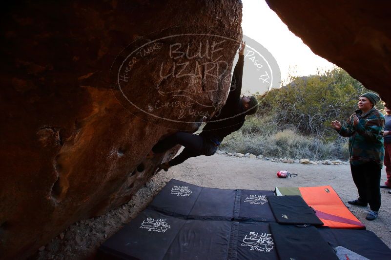 Bouldering in Hueco Tanks on 01/12/2020 with Blue Lizard Climbing and Yoga

Filename: SRM_20200112_1138140.jpg
Aperture: f/5.0
Shutter Speed: 1/250
Body: Canon EOS-1D Mark II
Lens: Canon EF 16-35mm f/2.8 L