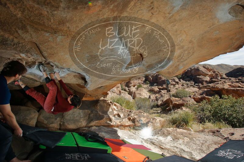 Bouldering in Hueco Tanks on 01/12/2020 with Blue Lizard Climbing and Yoga
Filename: SRM_20200112_1401280.jpg
Aperture: f/8.0
Shutter Speed: 1/250
Body: Canon EOS-1D Mark II
Lens: Canon EF 16-35mm f/2.8 L