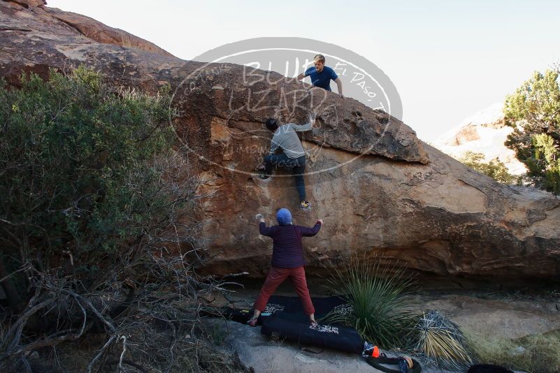 Bouldering in Hueco Tanks on 01/12/2020 with Blue Lizard Climbing and Yoga

Filename: SRM_20200112_1558030.jpg
Aperture: f/6.3
Shutter Speed: 1/250
Body: Canon EOS-1D Mark II
Lens: Canon EF 16-35mm f/2.8 L
