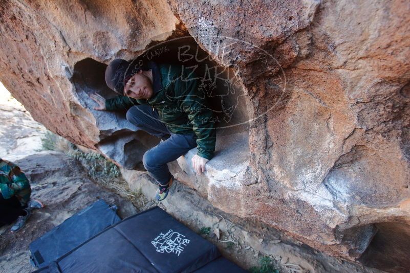 Bouldering in Hueco Tanks on 01/12/2020 with Blue Lizard Climbing and Yoga

Filename: SRM_20200112_1652230.jpg
Aperture: f/4.0
Shutter Speed: 1/250
Body: Canon EOS-1D Mark II
Lens: Canon EF 16-35mm f/2.8 L