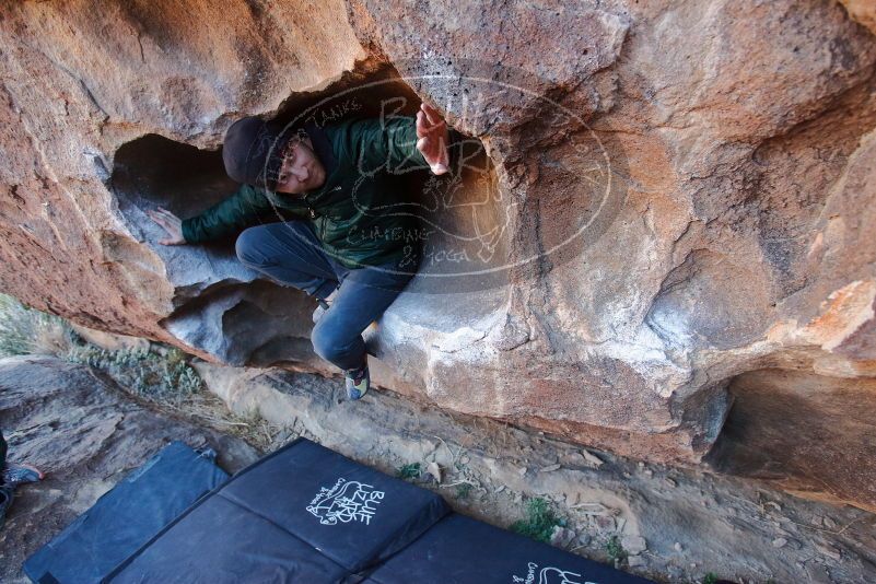 Bouldering in Hueco Tanks on 01/12/2020 with Blue Lizard Climbing and Yoga
Filename: SRM_20200112_1652310.jpg
Aperture: f/3.5
Shutter Speed: 1/250
Body: Canon EOS-1D Mark II
Lens: Canon EF 16-35mm f/2.8 L
