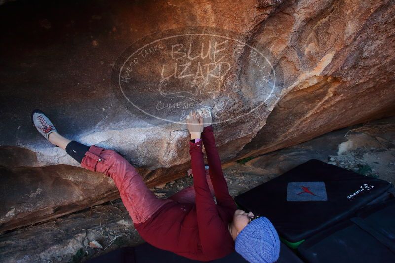Bouldering in Hueco Tanks on 01/12/2020 with Blue Lizard Climbing and Yoga
Filename: SRM_20200112_1656300.jpg
Aperture: f/5.6
Shutter Speed: 1/250
Body: Canon EOS-1D Mark II
Lens: Canon EF 16-35mm f/2.8 L