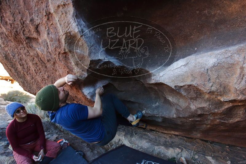 Bouldering in Hueco Tanks on 01/12/2020 with Blue Lizard Climbing and Yoga
Filename: SRM_20200112_1703570.jpg
Aperture: f/4.5
Shutter Speed: 1/250
Body: Canon EOS-1D Mark II
Lens: Canon EF 16-35mm f/2.8 L