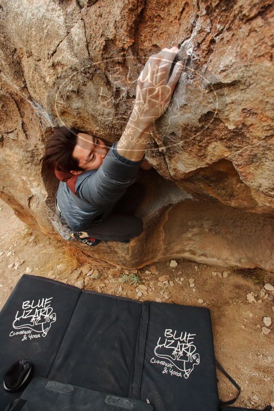 Bouldering in Hueco Tanks on 01/16/2020 with Blue Lizard Climbing and Yoga

Filename: SRM_20200116_1016590.jpg
Aperture: f/7.1
Shutter Speed: 1/200
Body: Canon EOS-1D Mark II
Lens: Canon EF 16-35mm f/2.8 L
