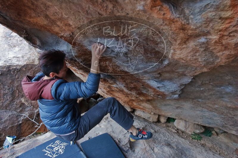 Bouldering in Hueco Tanks on 01/16/2020 with Blue Lizard Climbing and Yoga

Filename: SRM_20200116_1402060.jpg
Aperture: f/4.5
Shutter Speed: 1/320
Body: Canon EOS-1D Mark II
Lens: Canon EF 16-35mm f/2.8 L