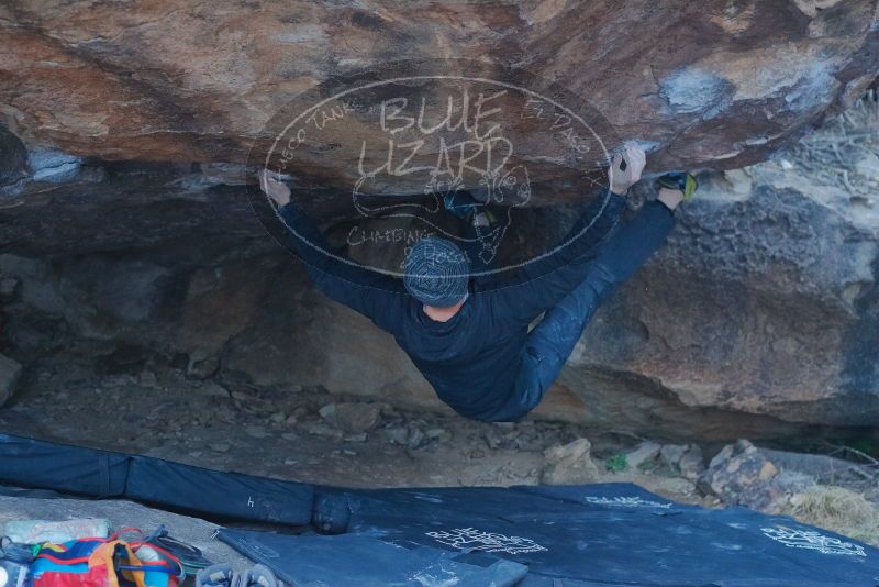 Bouldering in Hueco Tanks on 01/16/2020 with Blue Lizard Climbing and Yoga

Filename: SRM_20200116_1543310.jpg
Aperture: f/3.2
Shutter Speed: 1/250
Body: Canon EOS-1D Mark II
Lens: Canon EF 50mm f/1.8 II