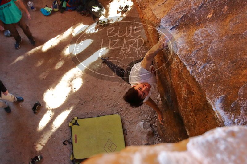 Bouldering in Hueco Tanks on 01/18/2020 with Blue Lizard Climbing and Yoga
Filename: SRM_20200118_1604183.jpg
Aperture: f/4.0
Shutter Speed: 1/250
Body: Canon EOS-1D Mark II
Lens: Canon EF 16-35mm f/2.8 L