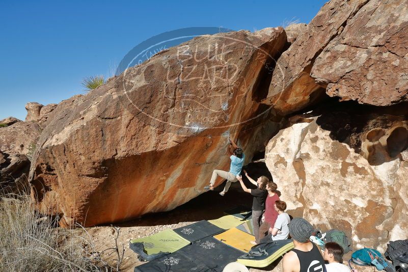 Bouldering in Hueco Tanks on 01/18/2020 with Blue Lizard Climbing and Yoga

Filename: SRM_20200118_1237570.jpg
Aperture: f/8.0
Shutter Speed: 1/250
Body: Canon EOS-1D Mark II
Lens: Canon EF 16-35mm f/2.8 L