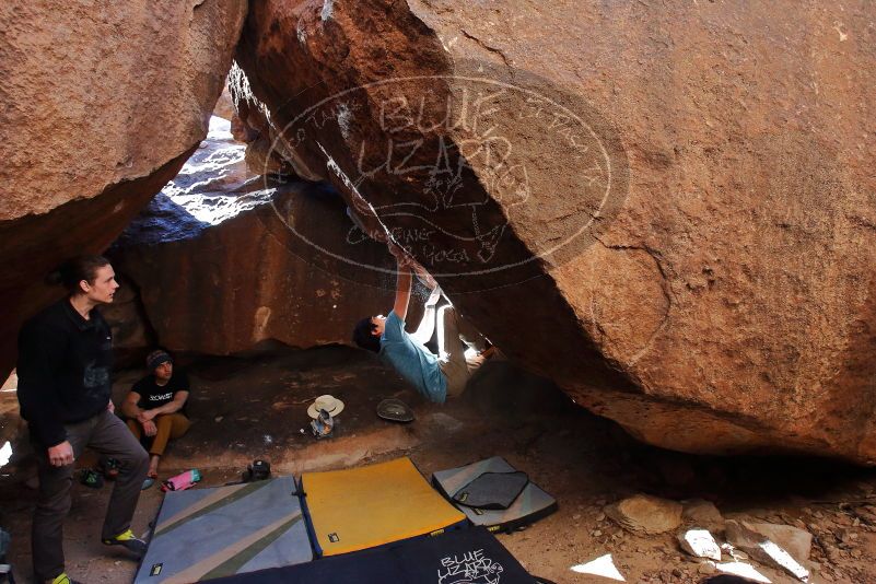 Bouldering in Hueco Tanks on 01/18/2020 with Blue Lizard Climbing and Yoga
Filename: SRM_20200118_1523270.jpg
Aperture: f/5.6
Shutter Speed: 1/250
Body: Canon EOS-1D Mark II
Lens: Canon EF 16-35mm f/2.8 L