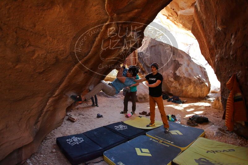 Bouldering in Hueco Tanks on 01/18/2020 with Blue Lizard Climbing and Yoga
Filename: SRM_20200118_1536090.jpg
Aperture: f/3.2
Shutter Speed: 1/250
Body: Canon EOS-1D Mark II
Lens: Canon EF 16-35mm f/2.8 L