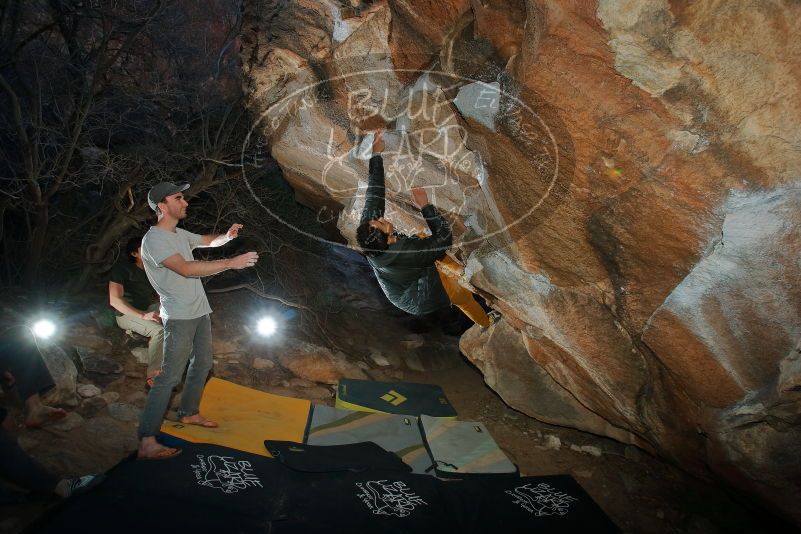 Bouldering in Hueco Tanks on 01/19/2020 with Blue Lizard Climbing and Yoga

Filename: SRM_20200119_1127380.jpg
Aperture: f/7.1
Shutter Speed: 1/250
Body: Canon EOS-1D Mark II
Lens: Canon EF 16-35mm f/2.8 L