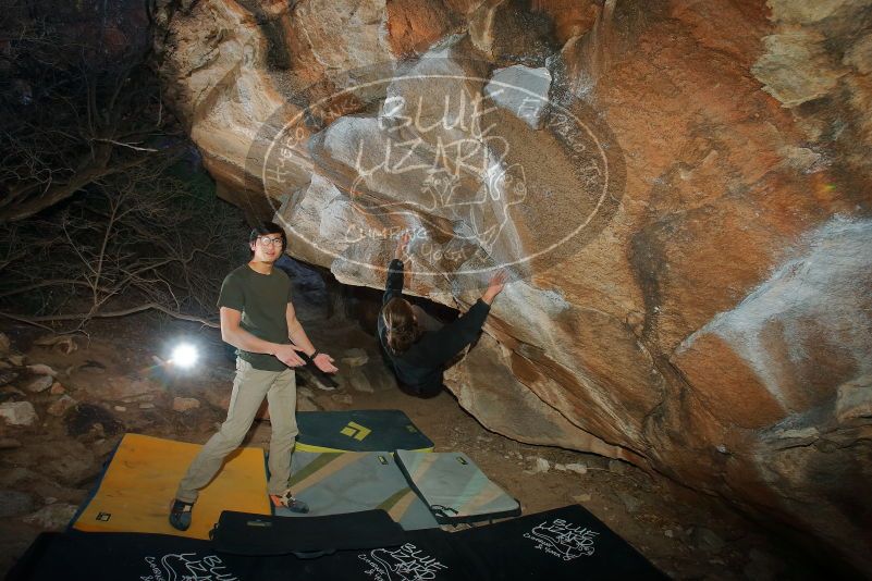 Bouldering in Hueco Tanks on 01/19/2020 with Blue Lizard Climbing and Yoga

Filename: SRM_20200119_1128370.jpg
Aperture: f/7.1
Shutter Speed: 1/250
Body: Canon EOS-1D Mark II
Lens: Canon EF 16-35mm f/2.8 L