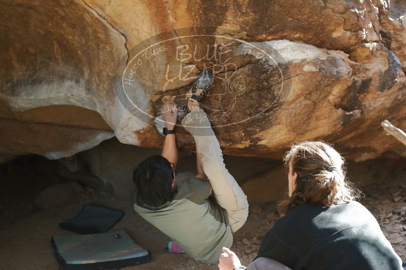 Bouldering in Hueco Tanks on 01/19/2020 with Blue Lizard Climbing and Yoga
Filename: SRM_20200119_1251330.jpg
Aperture: f/4.5
Shutter Speed: 1/250
Body: Canon EOS-1D Mark II
Lens: Canon EF 50mm f/1.8 II