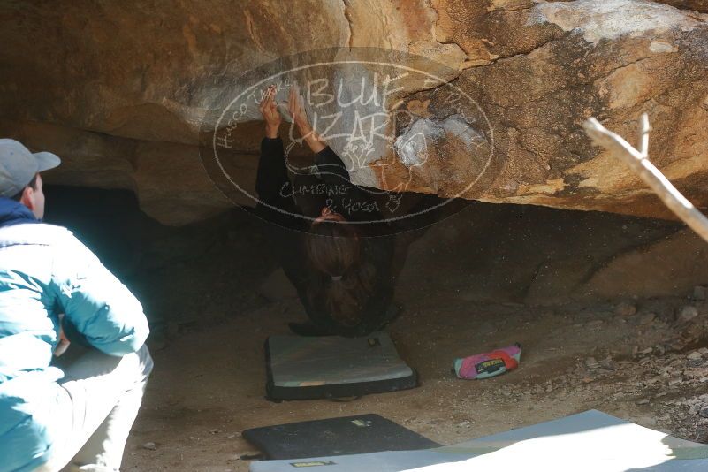 Bouldering in Hueco Tanks on 01/19/2020 with Blue Lizard Climbing and Yoga
Filename: SRM_20200119_1253110.jpg
Aperture: f/4.5
Shutter Speed: 1/250
Body: Canon EOS-1D Mark II
Lens: Canon EF 50mm f/1.8 II