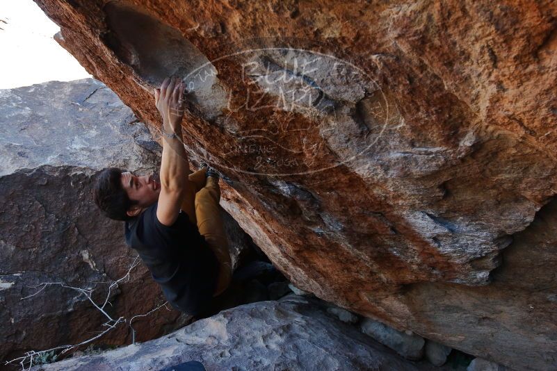 Bouldering in Hueco Tanks on 01/19/2020 with Blue Lizard Climbing and Yoga
Filename: SRM_20200119_1342230.jpg
Aperture: f/6.3
Shutter Speed: 1/320
Body: Canon EOS-1D Mark II
Lens: Canon EF 16-35mm f/2.8 L