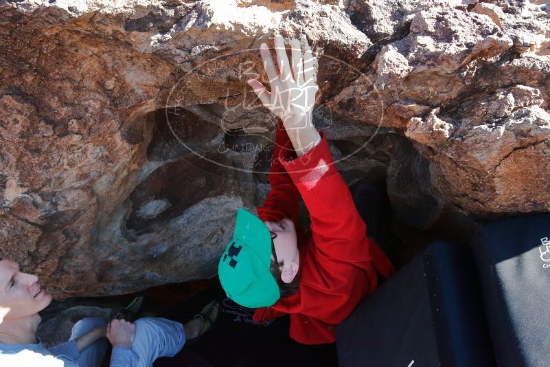 Bouldering in Hueco Tanks on 01/19/2020 with Blue Lizard Climbing and Yoga

Filename: SRM_20200119_1455480.jpg
Aperture: f/7.1
Shutter Speed: 1/320
Body: Canon EOS-1D Mark II
Lens: Canon EF 16-35mm f/2.8 L