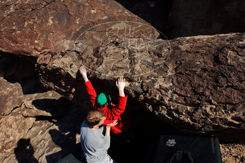Bouldering in Hueco Tanks on 01/19/2020 with Blue Lizard Climbing and Yoga
Filename: SRM_20200119_1513130.jpg
Aperture: f/11.0
Shutter Speed: 1/320
Body: Canon EOS-1D Mark II
Lens: Canon EF 16-35mm f/2.8 L