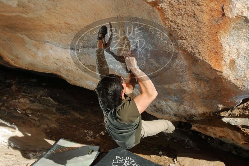 Bouldering in Hueco Tanks on 01/19/2020 with Blue Lizard Climbing and Yoga

Filename: SRM_20200119_1624390.jpg
Aperture: f/8.0
Shutter Speed: 1/250
Body: Canon EOS-1D Mark II
Lens: Canon EF 16-35mm f/2.8 L