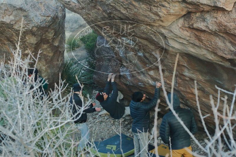 Bouldering in Hueco Tanks on 01/19/2020 with Blue Lizard Climbing and Yoga
Filename: SRM_20200119_1826360.jpg
Aperture: f/4.0
Shutter Speed: 1/250
Body: Canon EOS-1D Mark II
Lens: Canon EF 50mm f/1.8 II