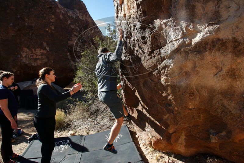Bouldering in Hueco Tanks on 01/26/2020 with Blue Lizard Climbing and Yoga
Filename: SRM_20200126_1104170.jpg
Aperture: f/5.0
Shutter Speed: 1/400
Body: Canon EOS-1D Mark II
Lens: Canon EF 16-35mm f/2.8 L