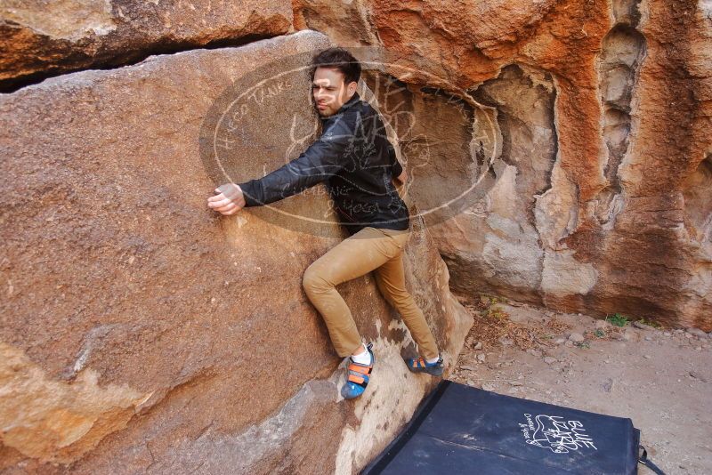 Bouldering in Hueco Tanks on 01/26/2020 with Blue Lizard Climbing and Yoga
Filename: SRM_20200126_1130000.jpg
Aperture: f/4.0
Shutter Speed: 1/250
Body: Canon EOS-1D Mark II
Lens: Canon EF 16-35mm f/2.8 L