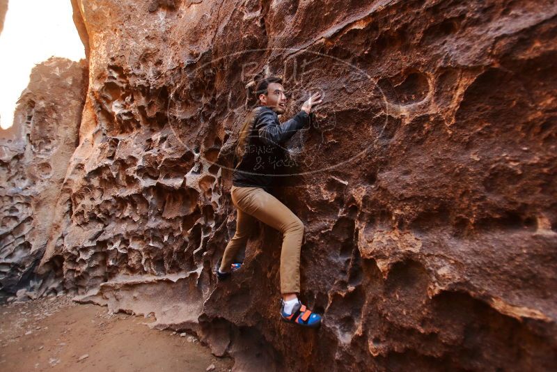Bouldering in Hueco Tanks on 01/26/2020 with Blue Lizard Climbing and Yoga
Filename: SRM_20200126_1242450.jpg
Aperture: f/2.8
Shutter Speed: 1/100
Body: Canon EOS-1D Mark II
Lens: Canon EF 16-35mm f/2.8 L
