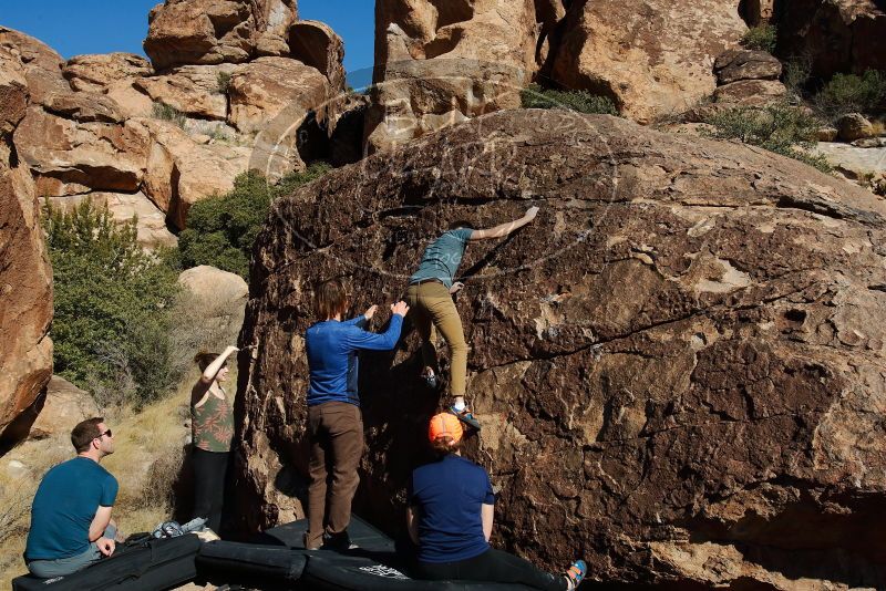 Bouldering in Hueco Tanks on 01/26/2020 with Blue Lizard Climbing and Yoga
Filename: SRM_20200126_1512070.jpg
Aperture: f/10.0
Shutter Speed: 1/400
Body: Canon EOS-1D Mark II
Lens: Canon EF 16-35mm f/2.8 L