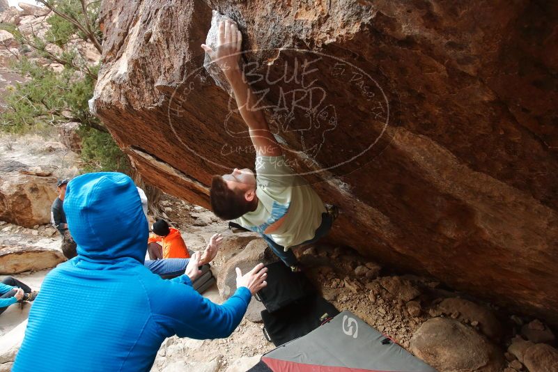 Bouldering in Hueco Tanks on 01/27/2020 with Blue Lizard Climbing and Yoga
Filename: SRM_20200127_1251230.jpg
Aperture: f/7.1
Shutter Speed: 1/250
Body: Canon EOS-1D Mark II
Lens: Canon EF 16-35mm f/2.8 L