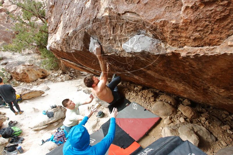 Bouldering in Hueco Tanks on 01/27/2020 with Blue Lizard Climbing and Yoga
Filename: SRM_20200127_1255400.jpg
Aperture: f/7.1
Shutter Speed: 1/250
Body: Canon EOS-1D Mark II
Lens: Canon EF 16-35mm f/2.8 L