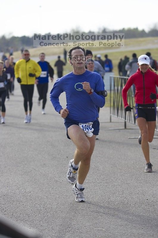 Decker Challenge 20K 2006 road race.

Filename: SRM_20061203_0946584.jpg
Aperture: f/4.0
Shutter Speed: 1/800
Body: Canon EOS-1D Mark II
Lens: Canon EF 80-200mm f/2.8 L