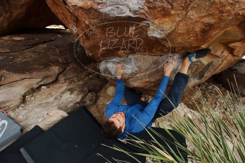 Bouldering in Hueco Tanks on 01/27/2020 with Blue Lizard Climbing and Yoga

Filename: SRM_20200127_1508090.jpg
Aperture: f/5.6
Shutter Speed: 1/250
Body: Canon EOS-1D Mark II
Lens: Canon EF 16-35mm f/2.8 L