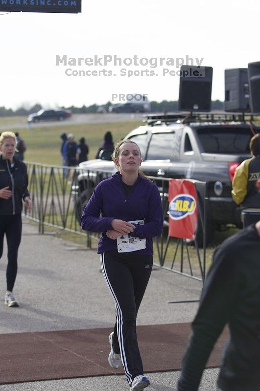 Decker Challenge 20K 2006 road race.

Filename: SRM_20061203_0947245.jpg
Aperture: f/4.0
Shutter Speed: 1/800
Body: Canon EOS-1D Mark II
Lens: Canon EF 80-200mm f/2.8 L